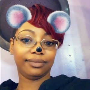 Meet your Posher, Monique